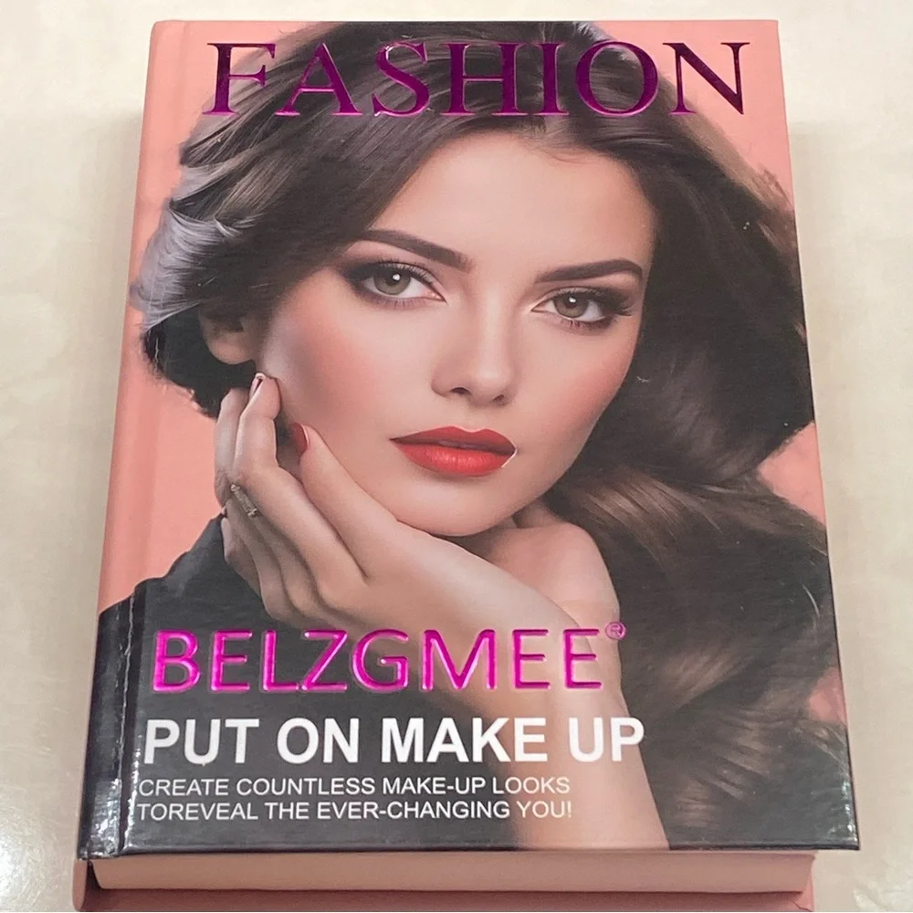 Belzgmee Fashion Eye & Face Pallet - Eyeshadow,‎ Highlight, Blusher & Gloss, NIB